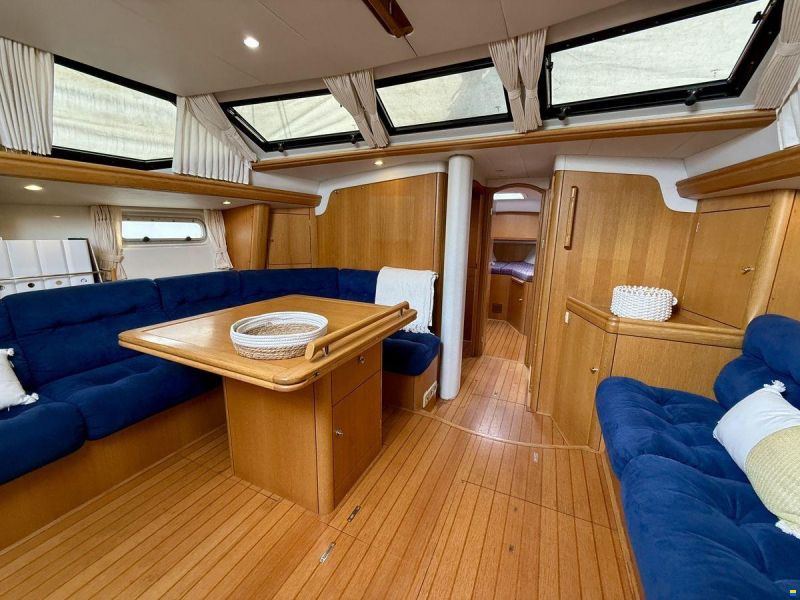 Oyster 45 Deck Saloon