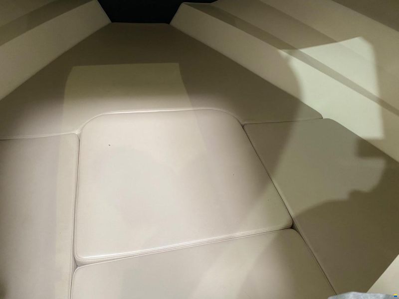Quicksilver ACTIV 605 SUNDECK
