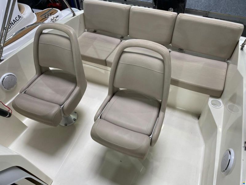 Quicksilver ACTIV 605 SUNDECK