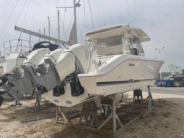 Pursuit S 408 Sport