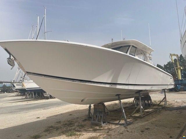 Pursuit S 408 Sport