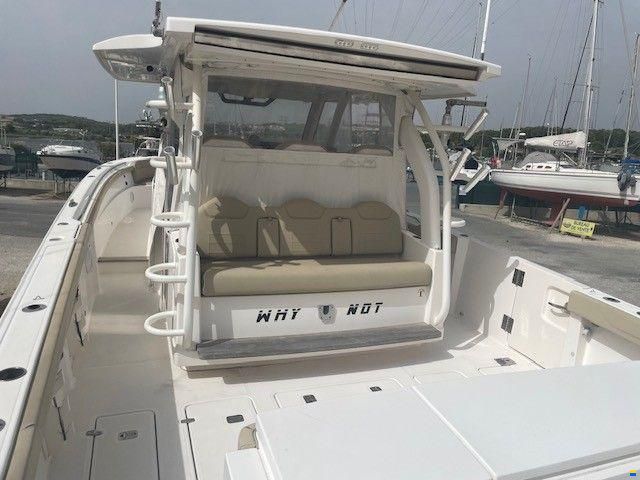 Pursuit S 408 Sport