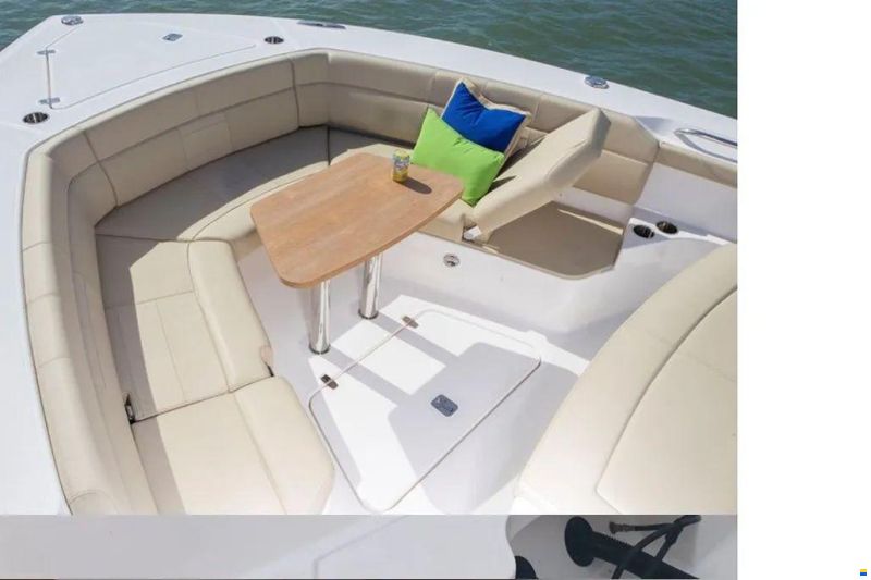 Pursuit S 408 Sport