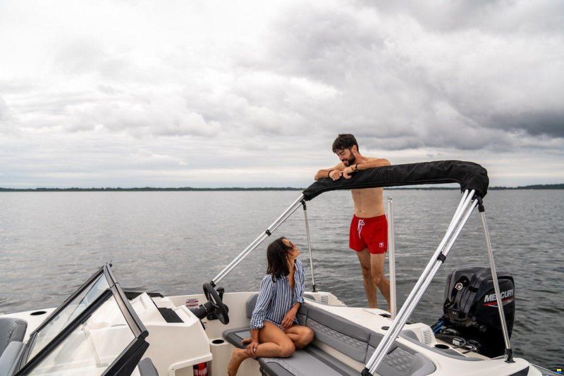 Bayliner ELEMENT M17