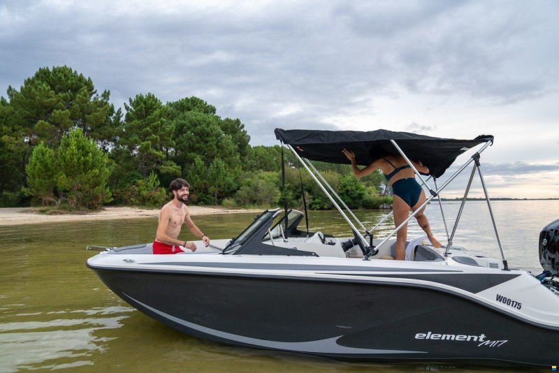 Bayliner ELEMENT M17