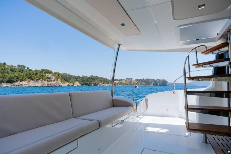 Fountaine-Pajot MY6