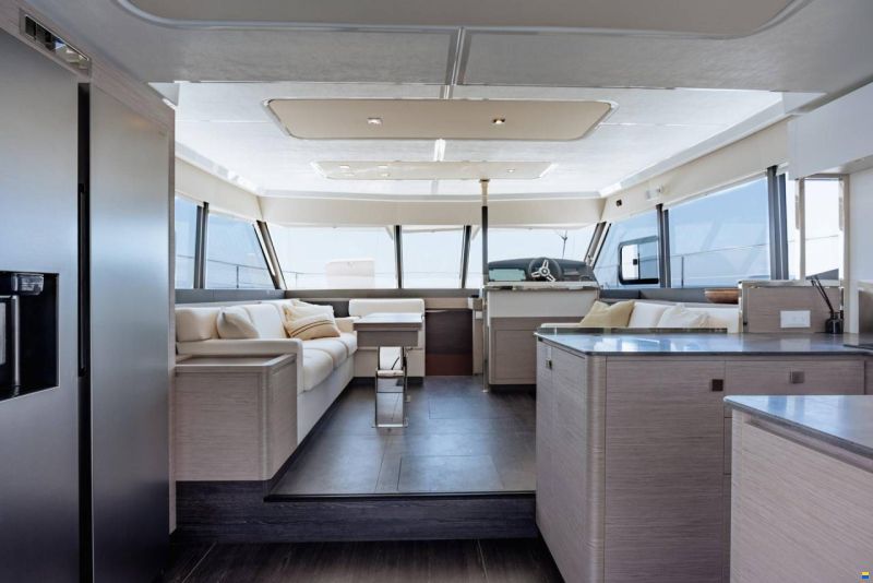 Fountaine-Pajot MY6