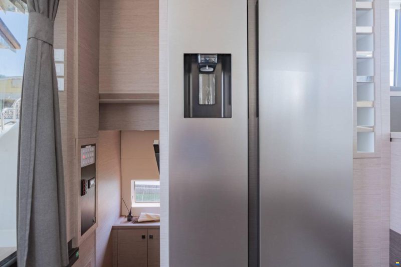 Fountaine-Pajot MY6
