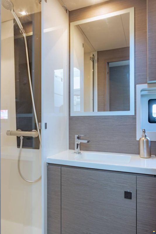 Fountaine-Pajot MY6