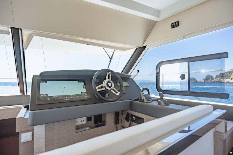 Fountaine-Pajot MY6