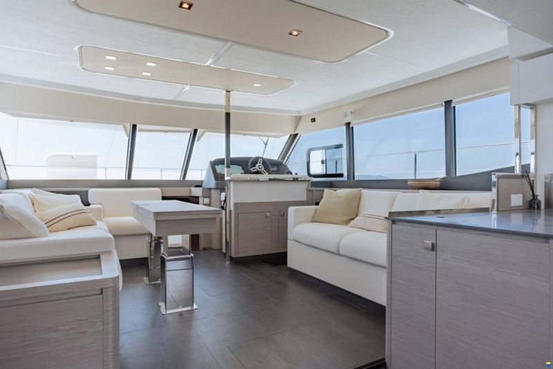 Fountaine-Pajot MY6