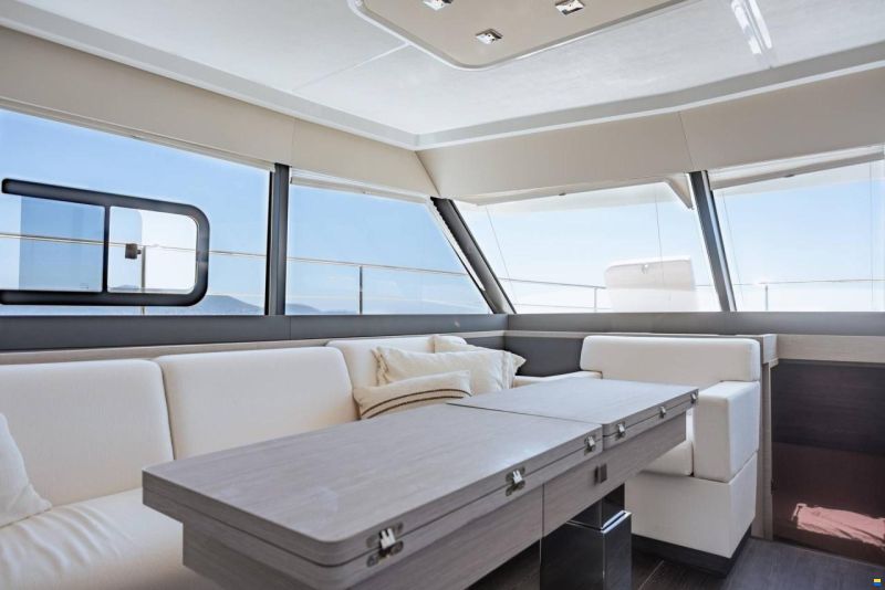 Fountaine-Pajot MY6