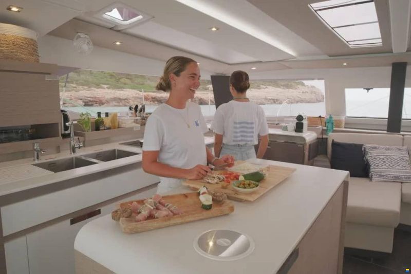 Fountaine-Pajot Aura 51
