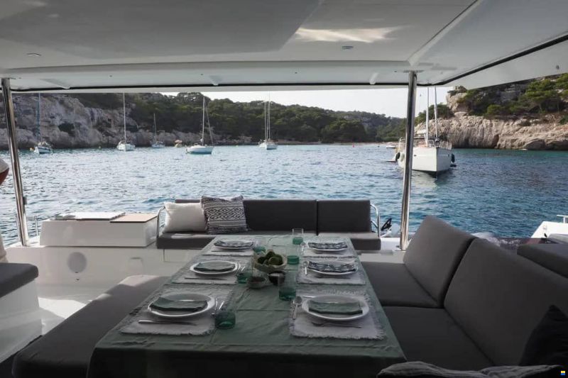Fountaine-Pajot Aura 51