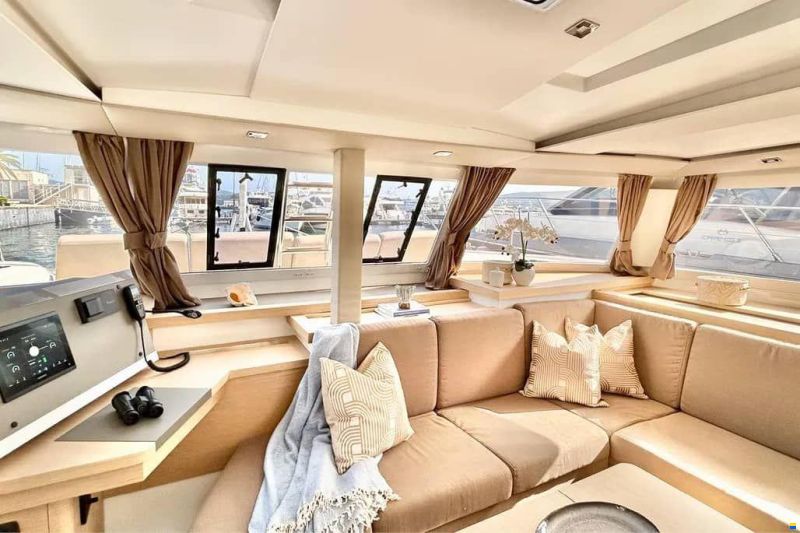 Fountaine-Pajot Astrea 42