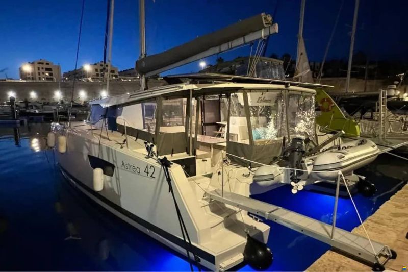 Fountaine-Pajot Astrea 42