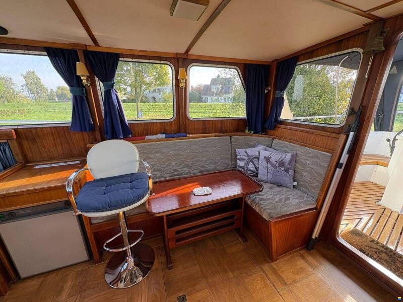 Molenmaker en Mantel kotter motorsailer