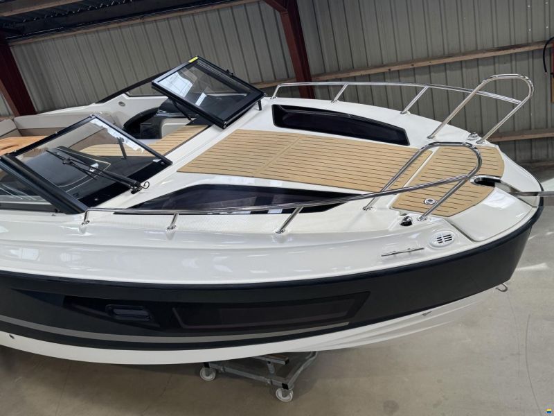 Quicksilver Activ 755 Cruiser med F225 M