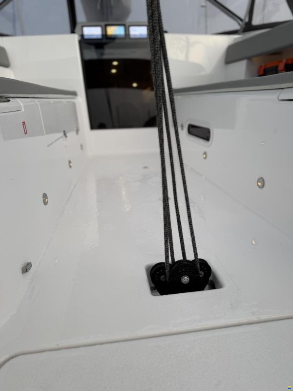 Dragonfly 36 ft Performance Model