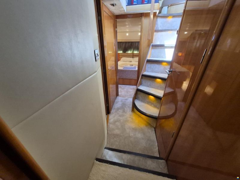 Sealine T60