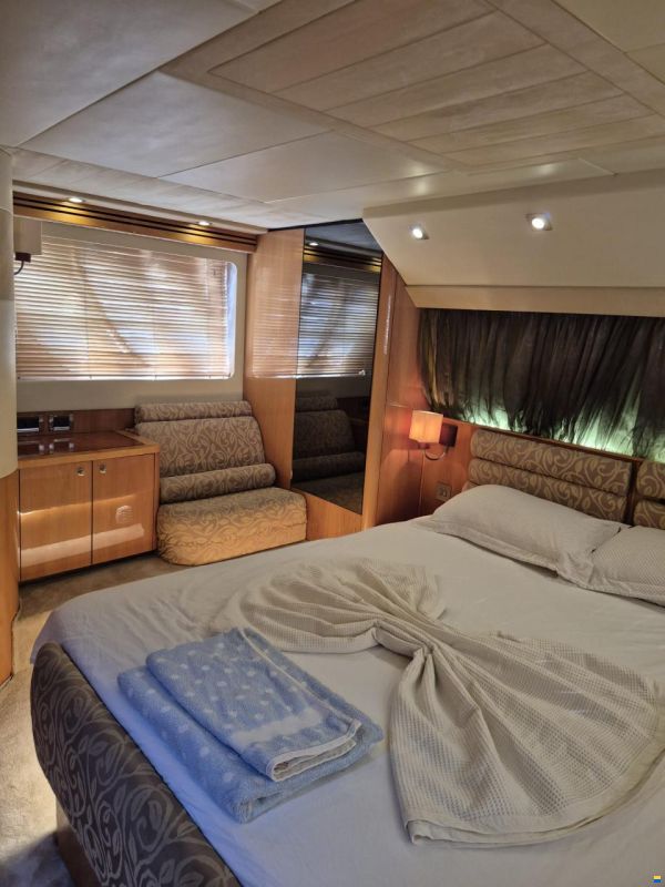 Sealine T60
