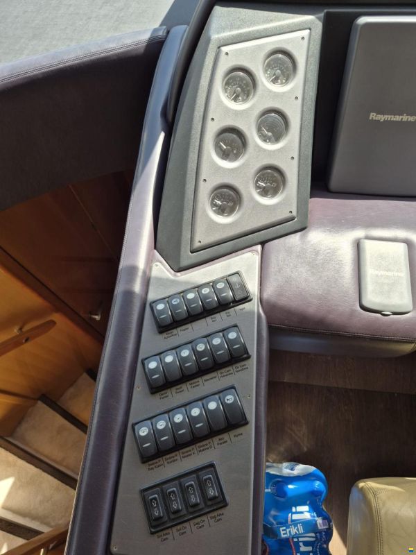 Sealine T60