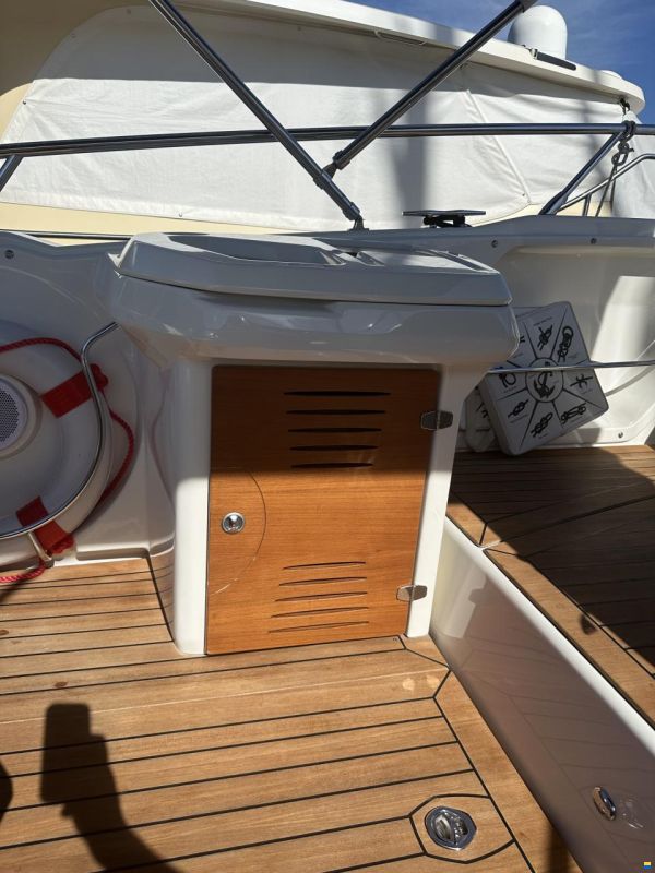 Cranchi Endurance 30