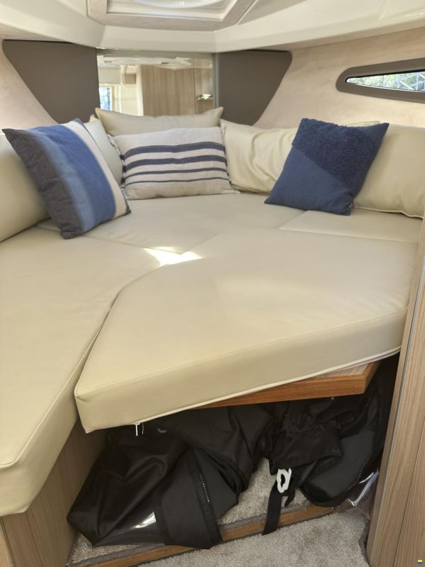 Cranchi Endurance 30