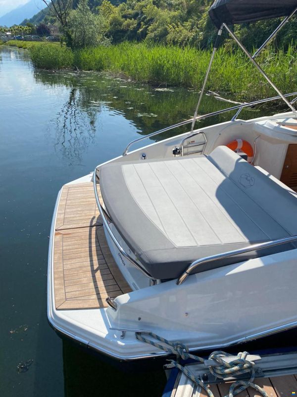 Cranchi Endurance 30