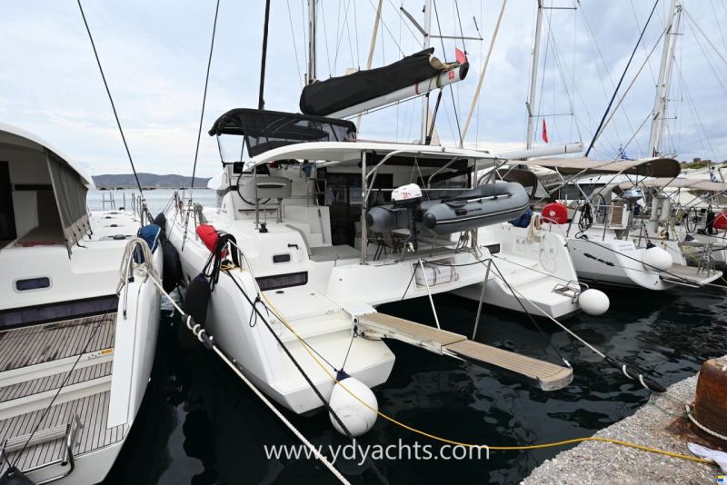 Lagoon 42