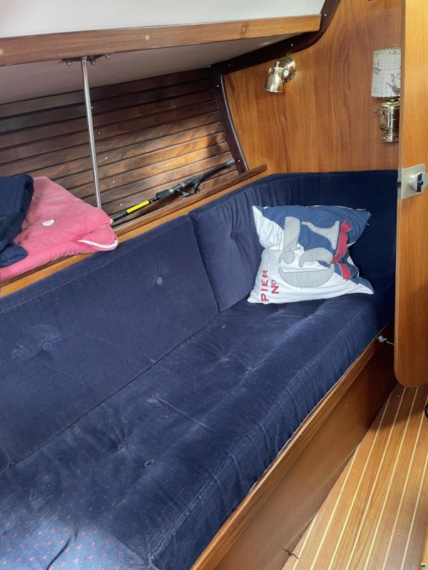 Beneteau First 325
