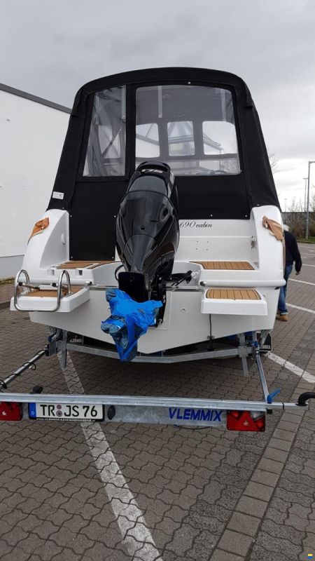 Saver 690 Cabin