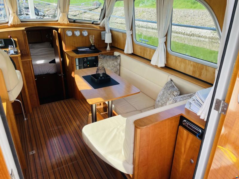 Linssen 29.9 sedan
