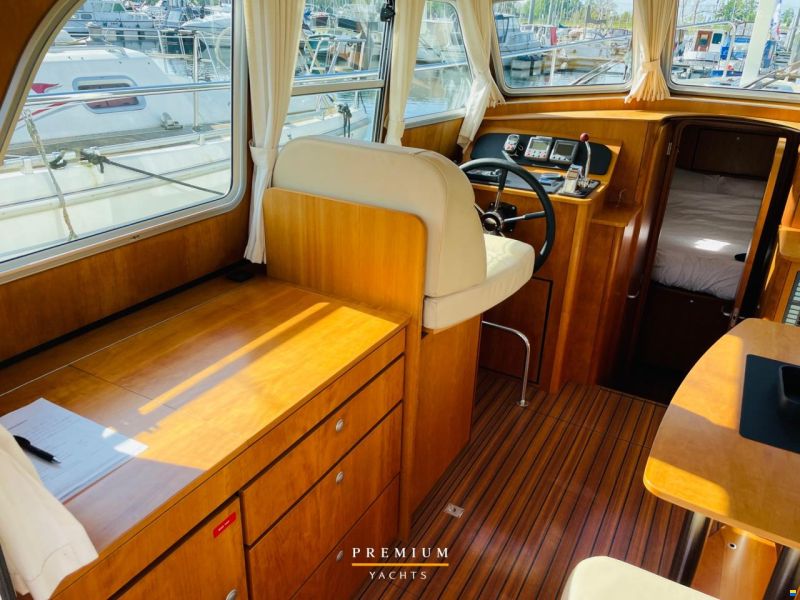 Linssen 29.9 sedan