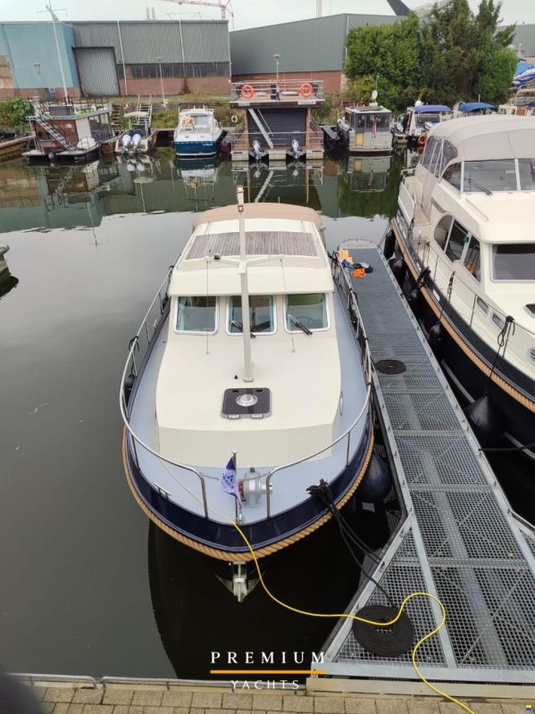 Linssen Grand Sturdy 29.9 sedan