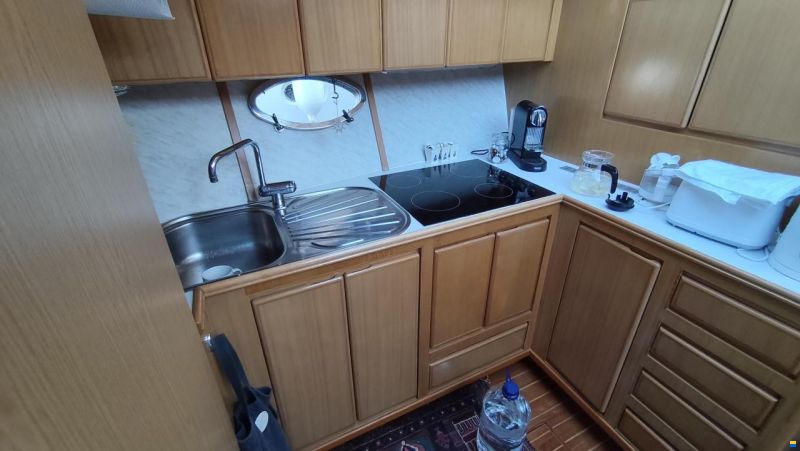 Astor 44