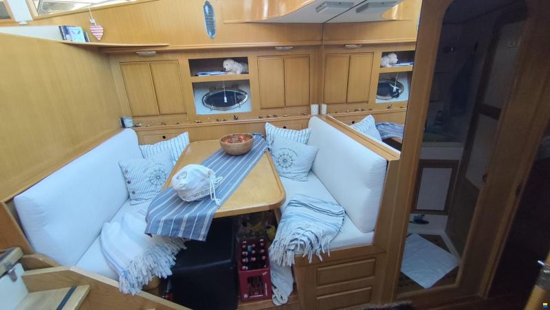 Astor 44