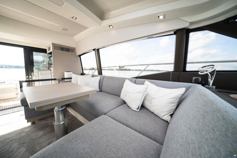 Prestige 460S