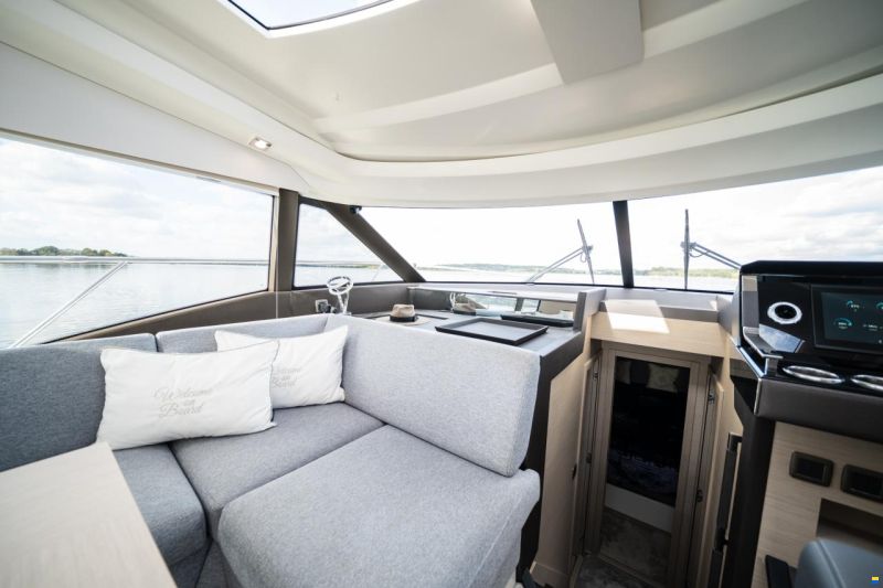 Prestige 460S