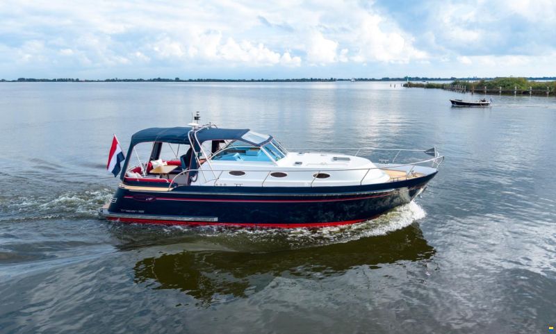 Thomasz Tristan 32 Cabrio