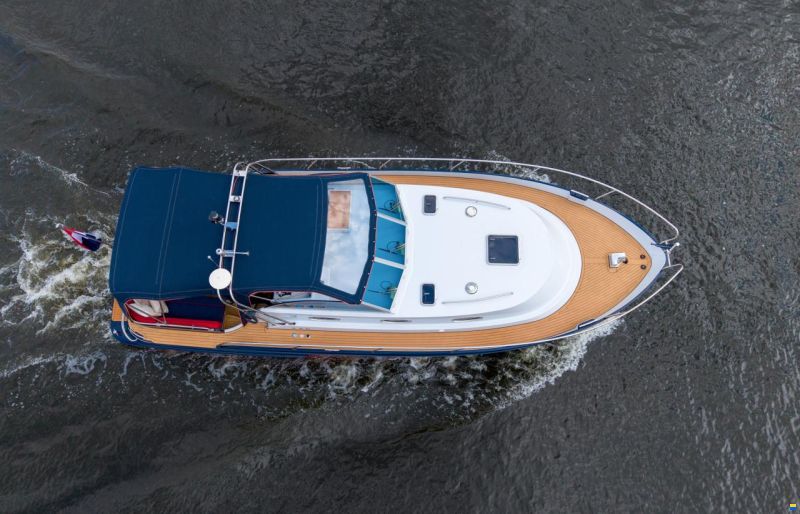 Thomasz Tristan 32 Cabrio