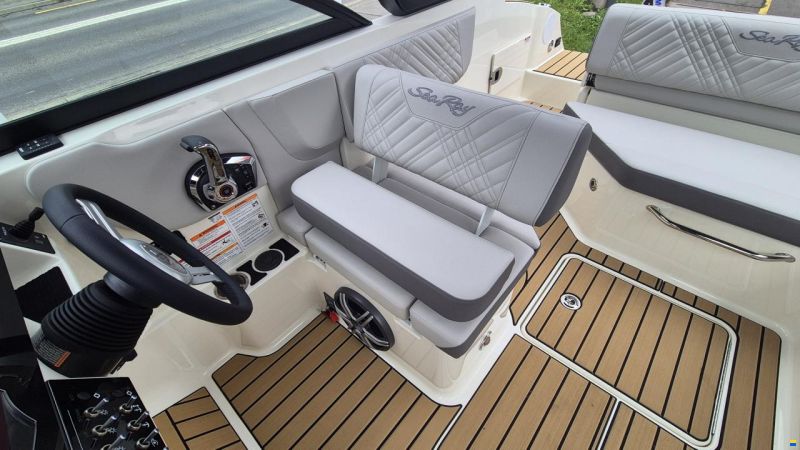 Sea Ray SDX 230 Europe
