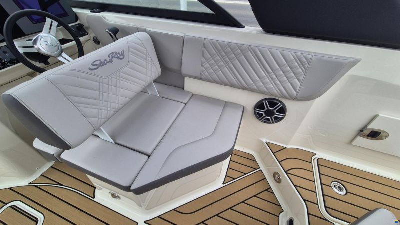 Sea Ray SDX 230 Europe
