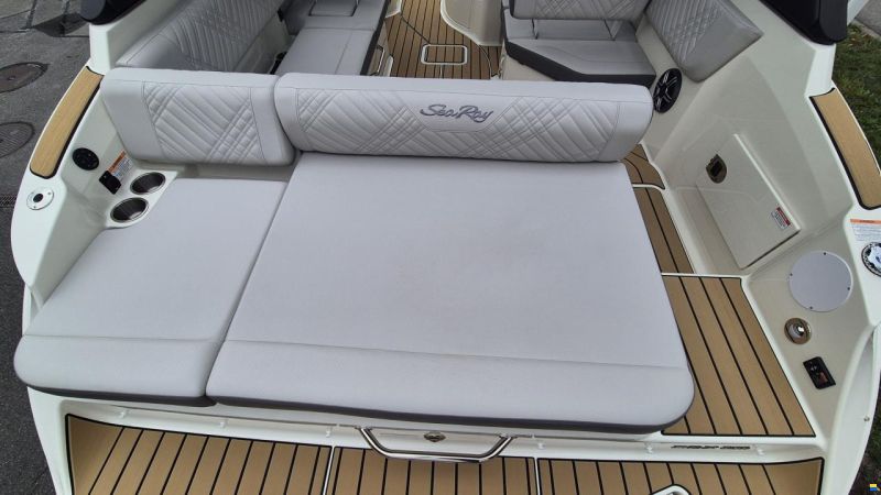 Sea Ray SDX 230 Europe