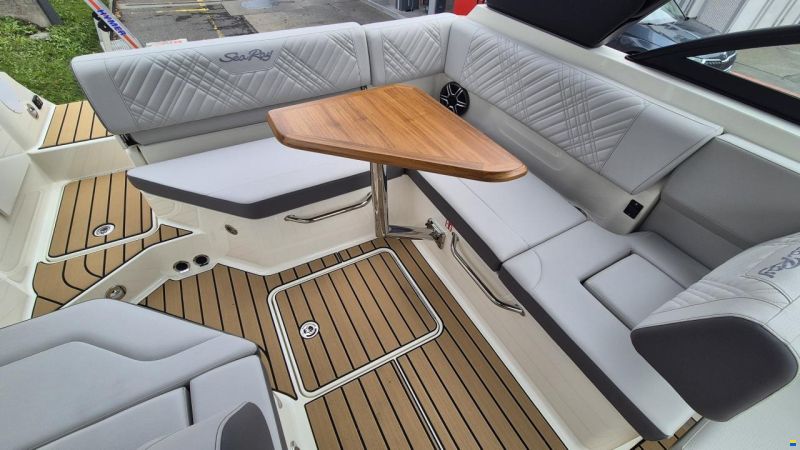Sea Ray SDX 230 Europe