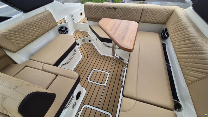 Sea Ray SDX 250 Surf Europe
