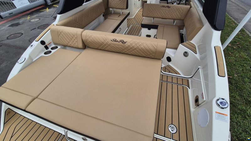 Sea Ray SDX 250 Surf Europe