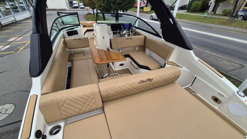 Sea Ray SDX 250 Surf Europe