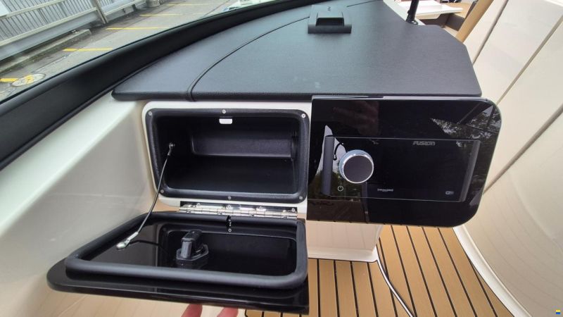Sea Ray SDX 270 Europe