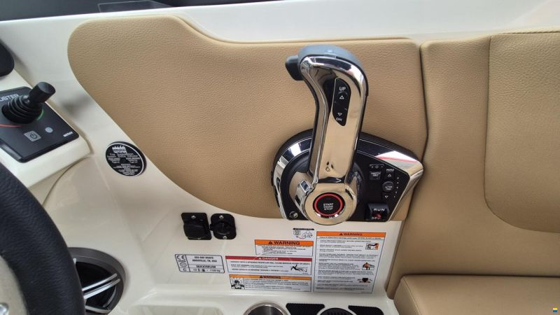 Sea Ray SDX 270 Europe